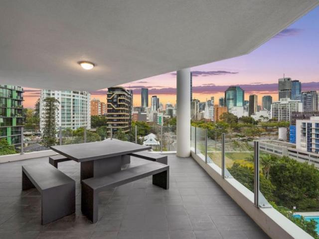 Apartment for rent in Kangaroo Point, Greater Brisbane