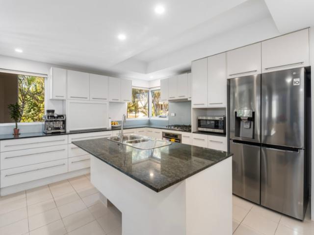 Apartment for sale in Mermaid Beach, Gold Coast City