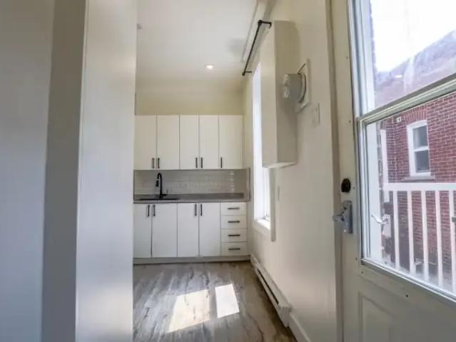 Apartment for rent in St. Leonard's, Quebec