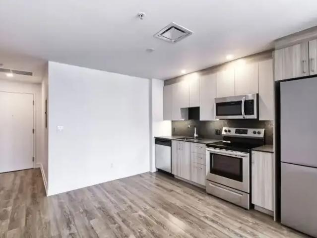Apartment for rent in St. Leonard's, Quebec