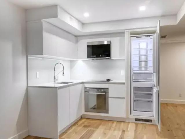 Apartment for rent in St. Leonard's, Quebec