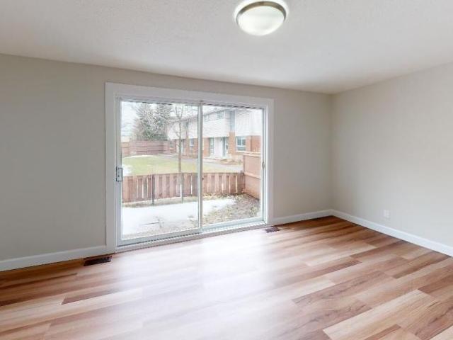 Apartment for rent in Mulhurst Bay, Ontario