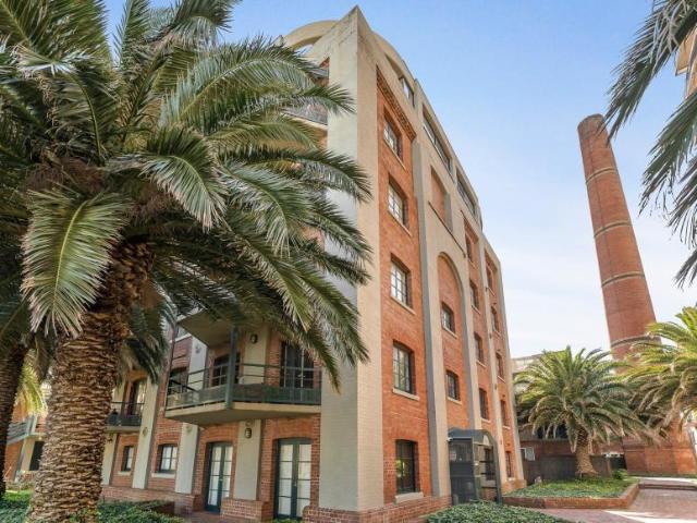 Apartment for sale in Port Melbourne, Melbourne