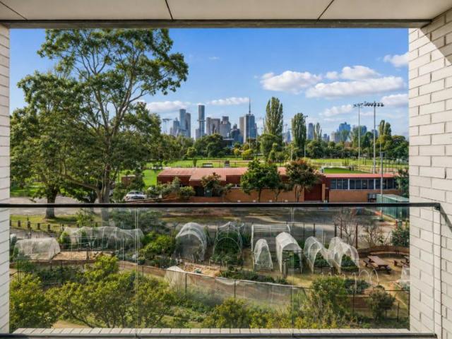 Apartment for sale in Port Melbourne, Melbourne