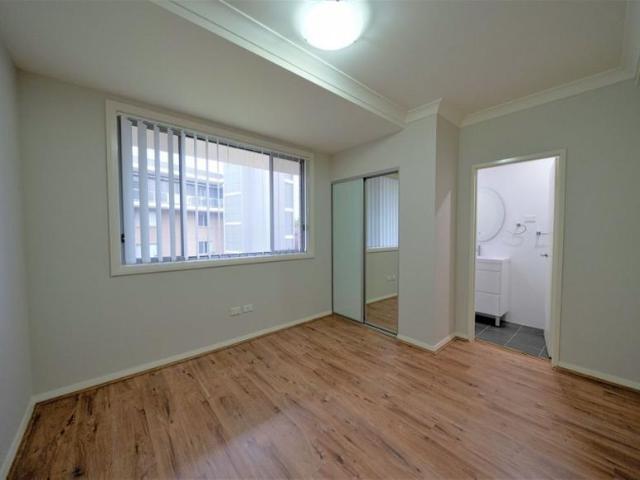 Apartment for rent in Ropes Crossing Shopping Centre, Sydney