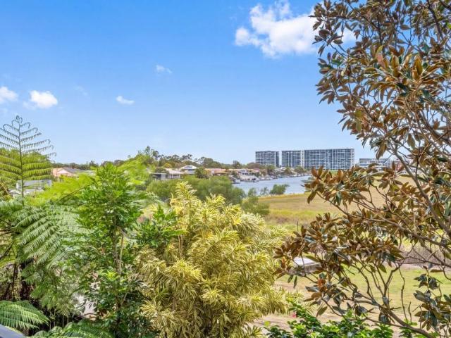 Apartment for sale in Runaway Bay, Gold Coast City