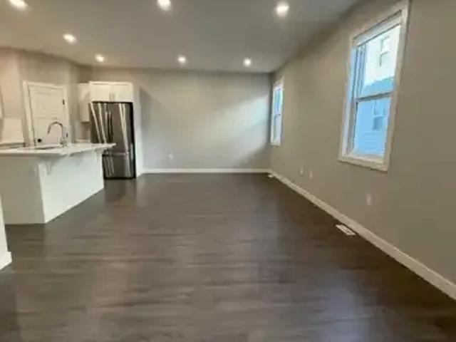 Apartment for rent in Woking, Alberta