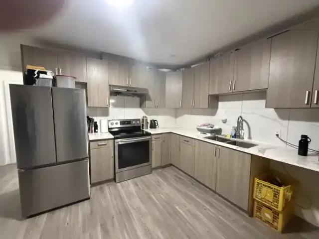 Apartment for rent in Port Mann, Surrey
