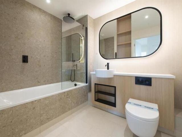 Apartment for sale in Barnet, West Hendon