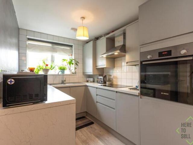 Apartment for sale in Barnet, New Southgate