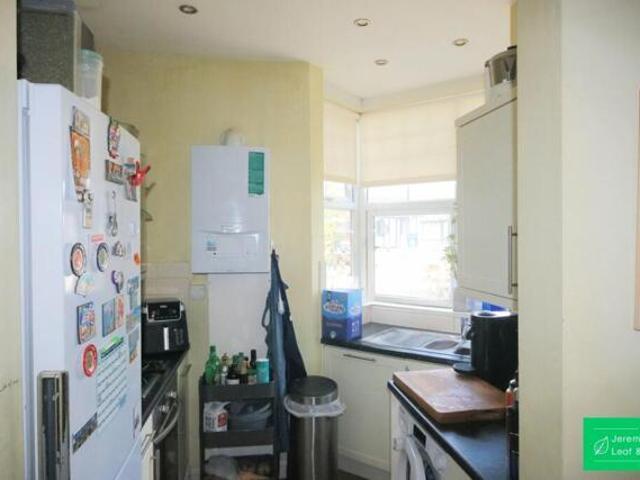 Apartment for sale in Barnet, North Finchley