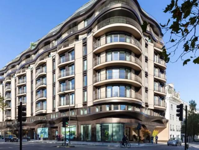 Apartment for sale in Bayswater, Greater London