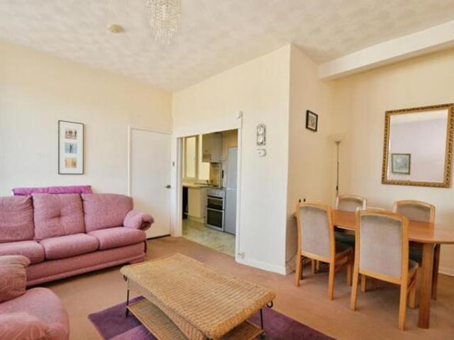 Apartment for sale in Folkestone