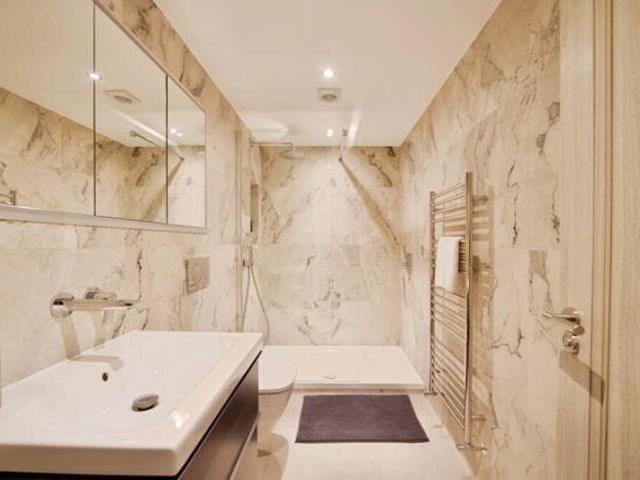Apartment for sale in Greater London