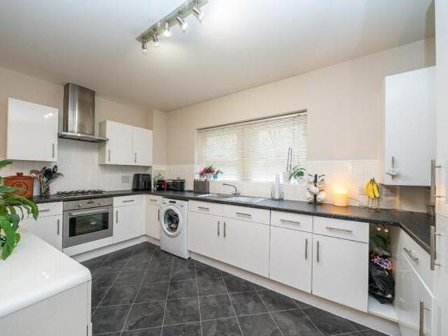 Apartment for sale in Hammerfield, Pouchen End