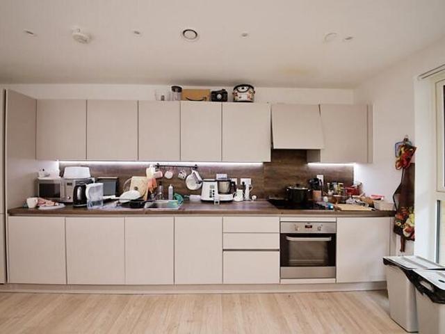 Apartment for sale in Hendon, West Hendon