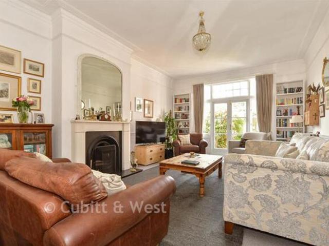 Apartment for sale in Clapham, West Sussex