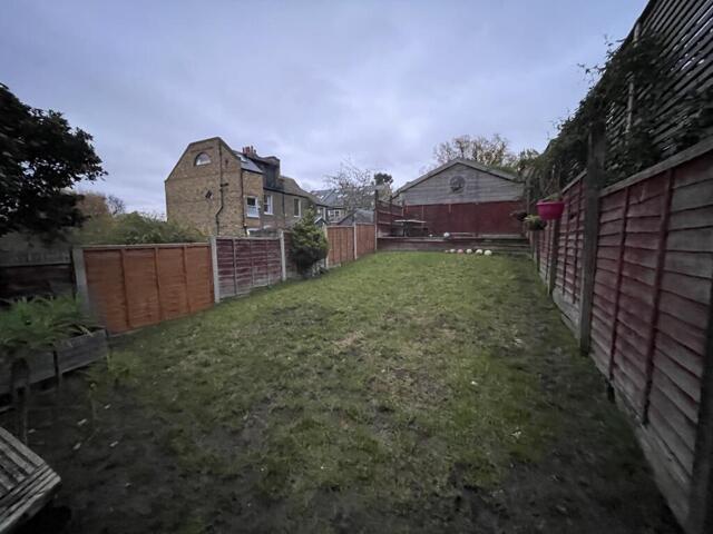 Apartment for sale in East Dulwich, Greater London