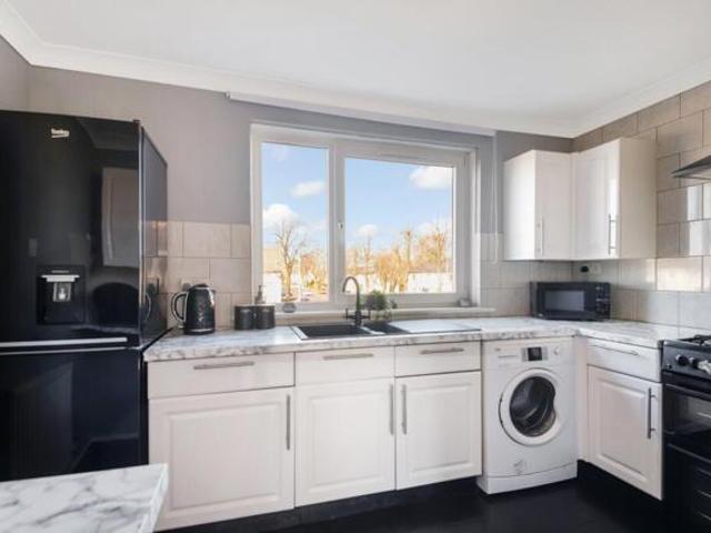 Apartment for sale in Renfrew, Victory Gardens
