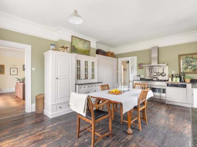 Apartment for sale in Broadwater Down, Sandown Park