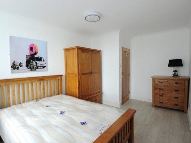 Room for rent in Greenbank, Mount Wise