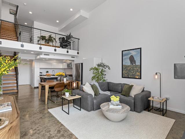 Apartment for sale in Los Angeles