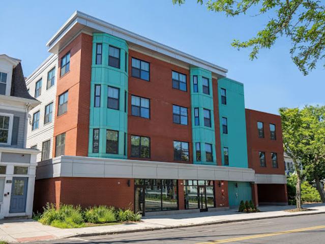 Apartment for sale in Auburndale, Massachusetts