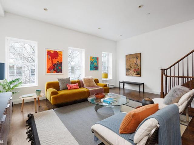 Apartment for sale in Arverne, New York