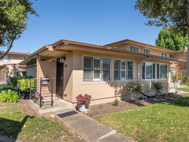 Apartment for sale in San Mateo, California