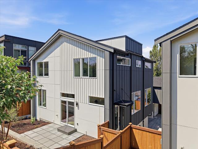 Apartment for sale in Seattle, Washington