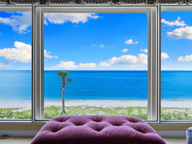 Apartment for sale in Naples, Florida