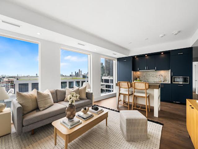 Apartment for sale in Woburn, Ontario