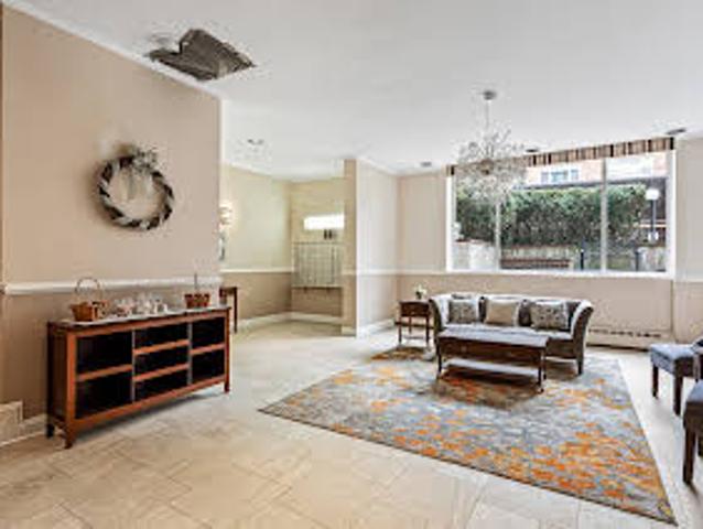 Apartment for sale in Mineola