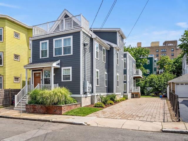 Apartment for sale in Somerville, Massachusetts