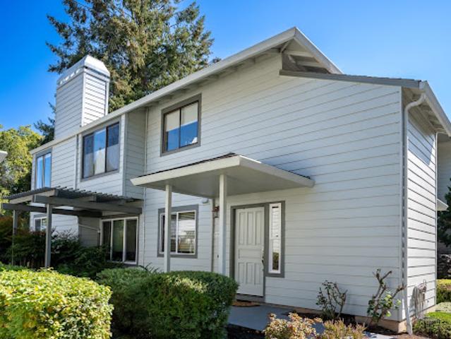 Apartment for sale in Oregonia
