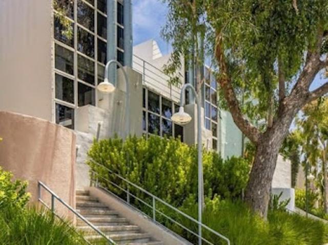 Apartment for sale in Santa Monica, California