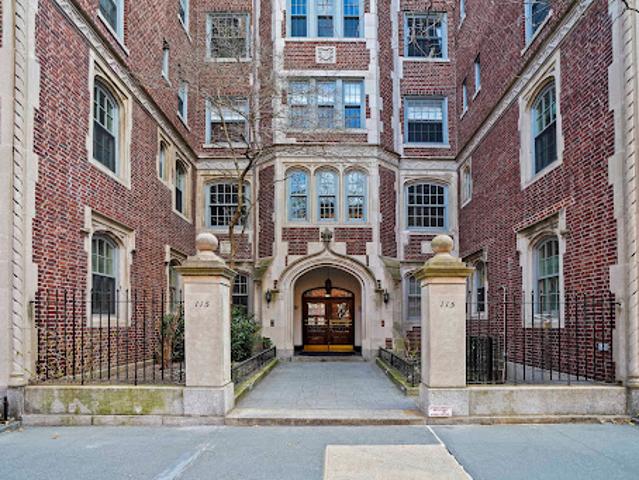 Apartment for sale in Arverne, New York