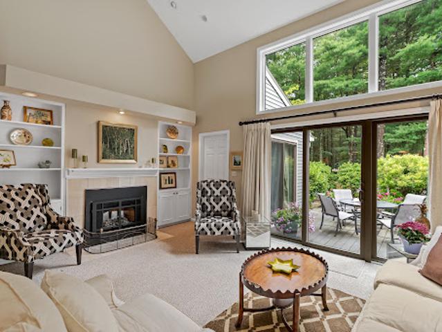 Apartment for sale in Wayland, Massachusetts