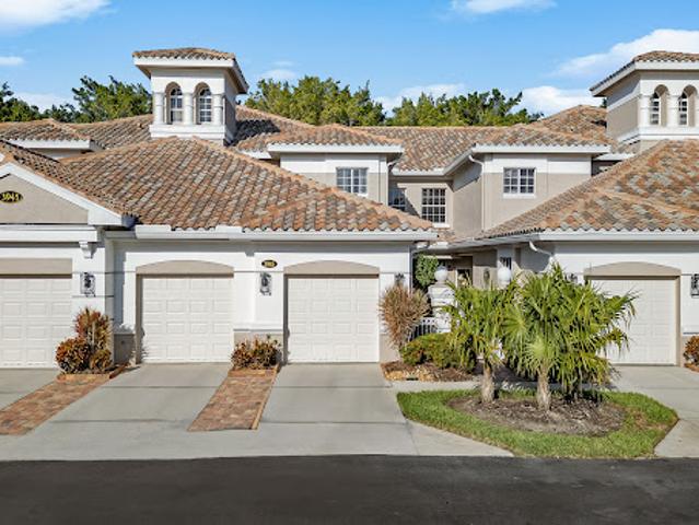 Apartment for sale in Naples, Florida