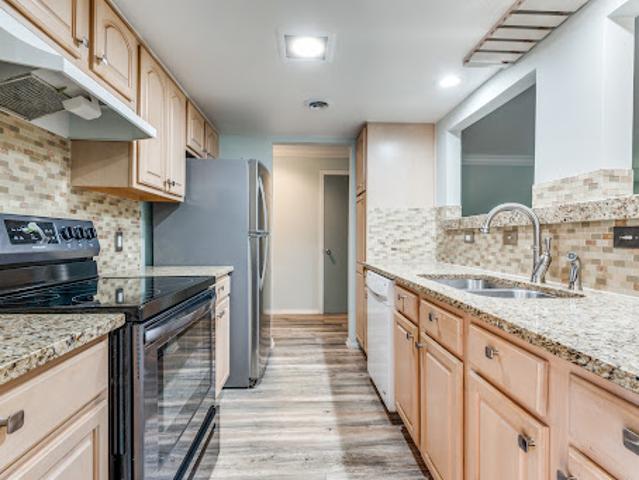Apartment for sale in Grand Prairie