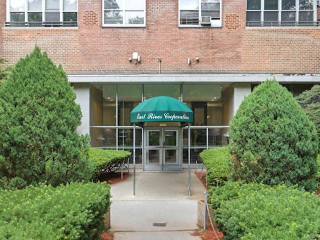 Apartment for sale in Arverne, New York