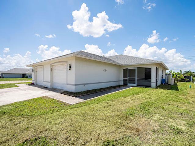 Apartment for sale in Cape Coral, Florida