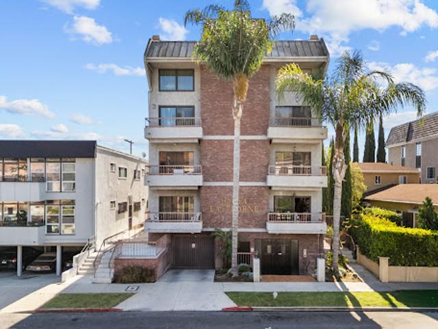 Apartment for sale in Canoga Park, California
