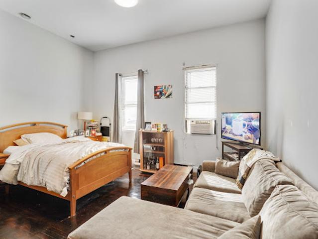 Apartment for sale in Hudson, New Jersey