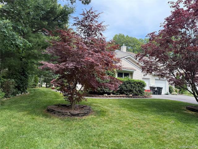 Apartment for sale in Centereach, New York