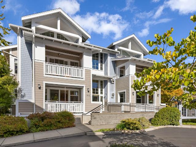 Apartment for sale in Bainbridge Island, Washington