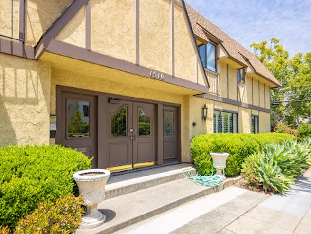 Apartment for sale in San Mateo, California