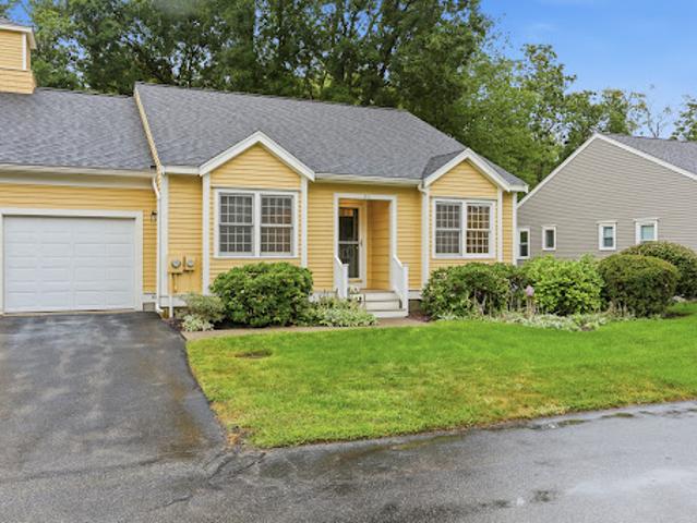 Apartment for sale in Boxborough, Massachusetts