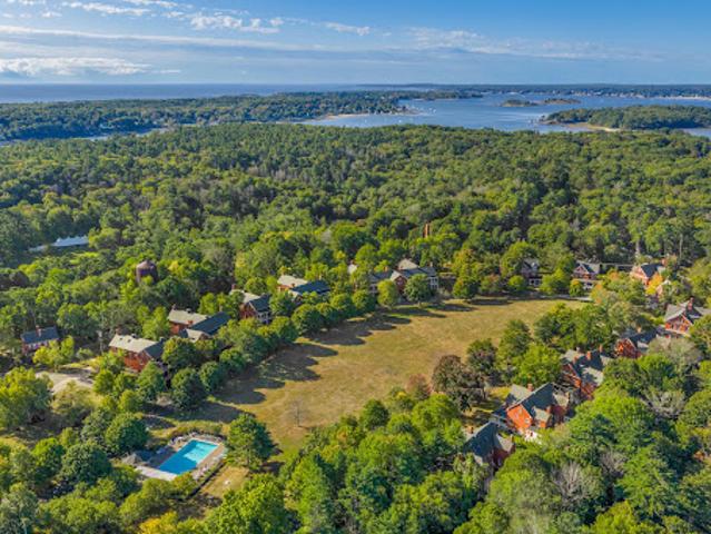 Apartment for sale in Peaks Island, Maine