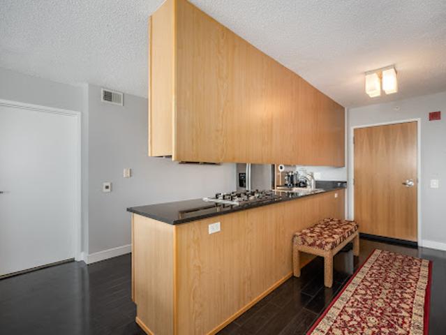 Apartment for sale in Skokie, Illinois